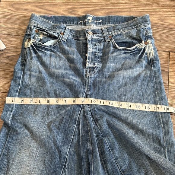 Perfectly distressed 7 for all mankind denim skirt with a train - Picture 13 of 16
